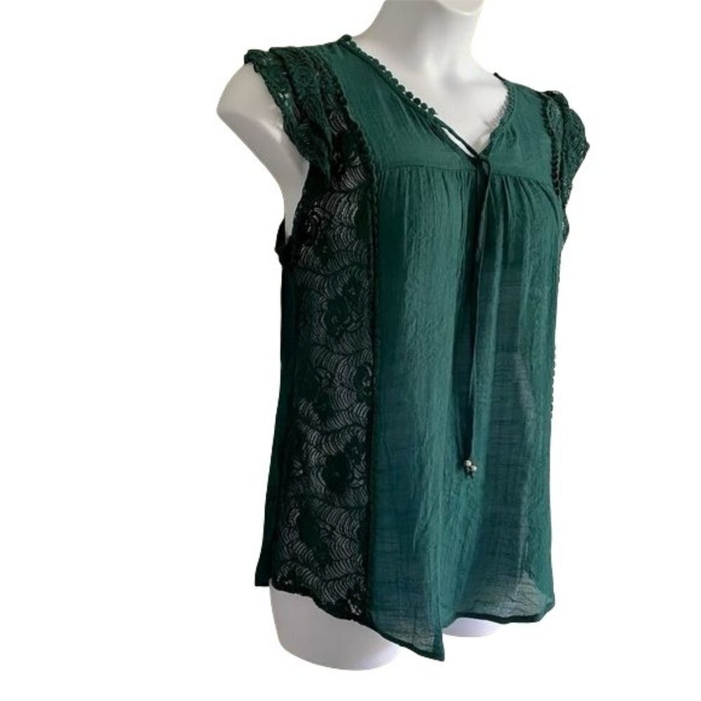 No Boundaries Sleeveless Green Top with Lace Sides Front Tie XL